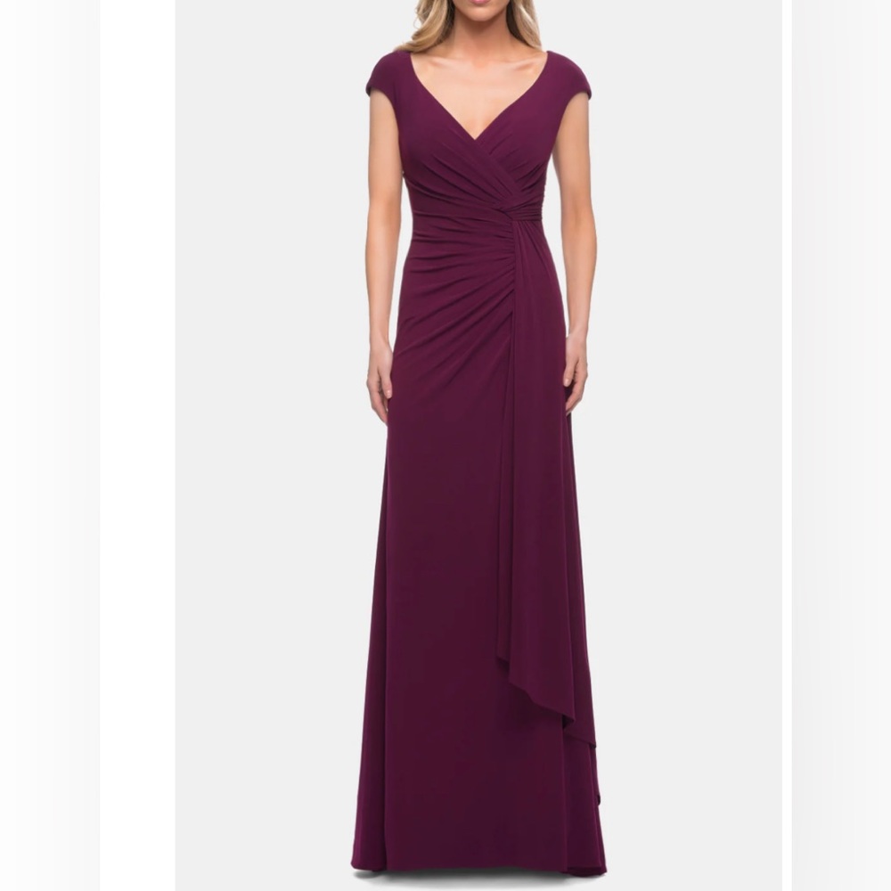 LA FEMME
Knot at Waist Jersey Dress